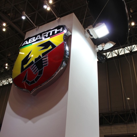 【東京オートサロン12】アバルト…新型導入とともにマーケティングも充実 画像
