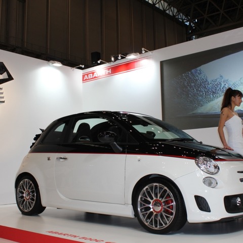 【東京オートサロン12】アバルト…小さくてもハイパフォーマンス 画像