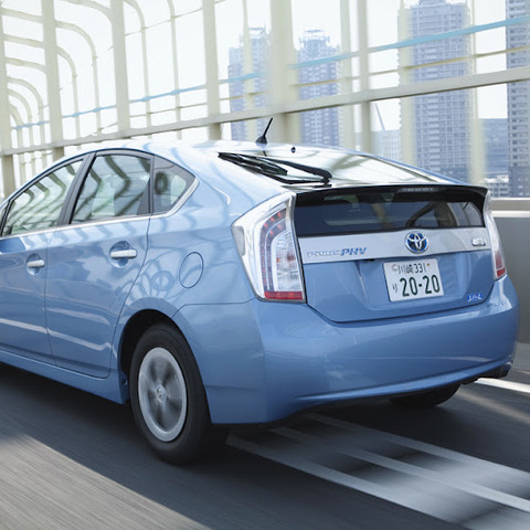 【トヨタ プリウスPHV 試乗】PHVは今の日本にもっともマッチするEV…諸星陽一 画像