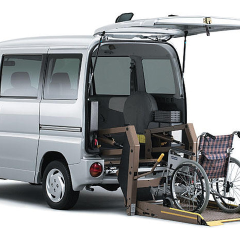 【東京モーターショー04】三菱 タウンボックス車いす仕様は試乗も 画像