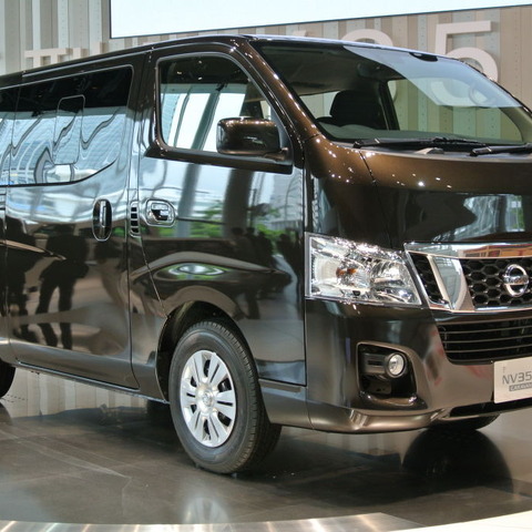【日産 NV350キャラバン 試乗】室内はフルトリム、乗用車感覚の快適環境…島崎七生人 画像
