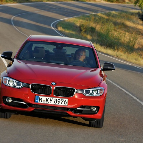 【BMW 320i 試乗】爽快な操縦感覚に「3」の系譜を実感…島崎七生人 画像