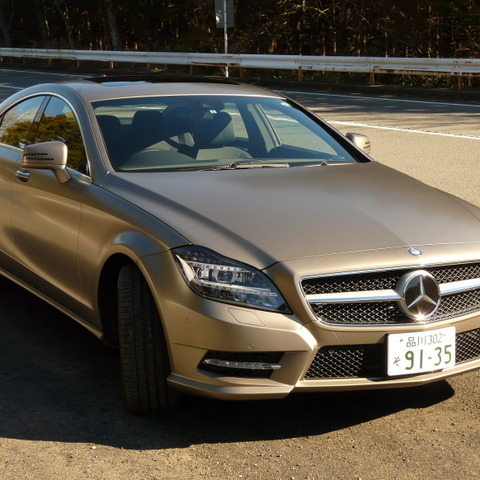 【メルセデスベンツ CLS 350 試乗】タイトだが心地いい空間…島崎七生人 画像