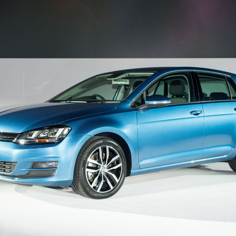 【VW ゴルフTSIトレンドライン 試乗】美人で気立てのいい嫁のアラ捜しをする姑の気分…岩貞るみこ 画像