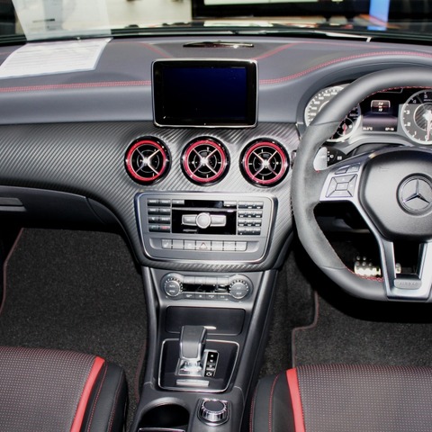 【メルセデスベンツ A 45 AMG 4MATIC 発売】AMG投入であらゆるユーザーに対応 画像
