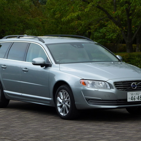 【ボルボ V70 T4 SE 試乗】エレガントさはFR時代へ回帰か…島崎七生人 画像