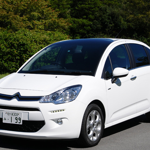 【シトロエン C3エクスクルーシブ 試乗】車内を天国に変えるゼニスフロントウインドウ…諸星陽一 画像