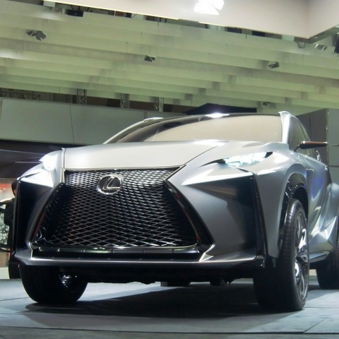 【東京モーターショー13】レクサスLF-NX…新しい世界観を思い切ってトライ 画像