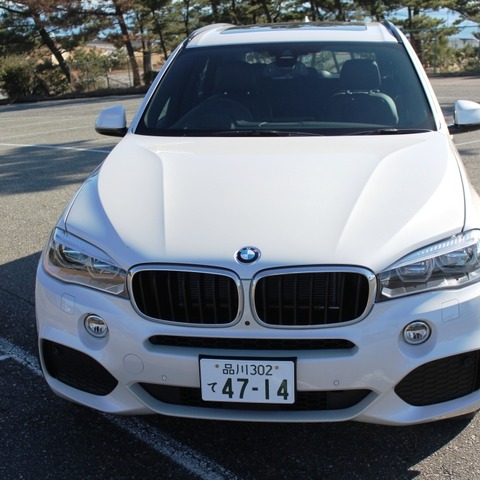 【BMW X5 新型 発売】キドニーグリルを幅広に見せ、ダイナミックさと存在感強調 画像