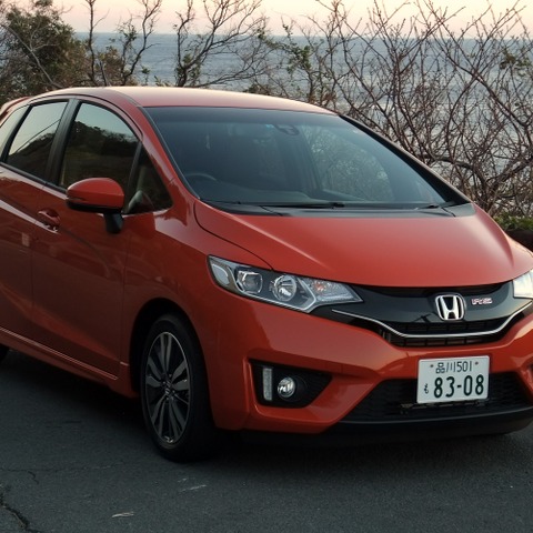 【ホンダ フィットRS 900km試乗】回して楽しい爽快エンジン、エコランせずとも好燃費…井元康一郎 画像
