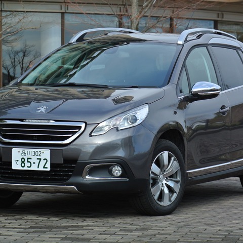 【プジョー2008 試乗】軽やかな走りが心地いい実用車…島崎七生人 画像