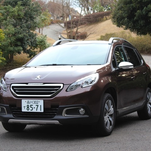 【プジョー 2008 新型 発売】トレンドのコンパクトクロスオーバー、受注は順調 画像