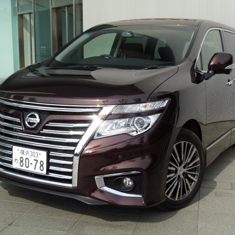 【日産 エルグランド ハイウェイスター プレミアム 試乗】重厚感漂うインテリアにも注目…島崎七生人 画像