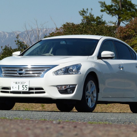【日産 ティアナ XV 試乗】サルーンらしい乗り味と心地いい室内…島崎七生人 画像