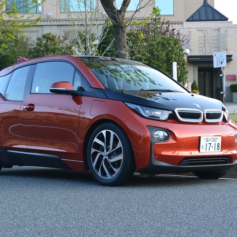 【BMW i3 試乗】電気自動車として生を受けた生粋の電気自動車…中村孝仁 画像