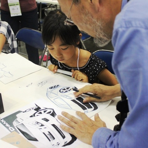 子どもたちにモノづくり体験を…キッズエンジニアで現役カーデザイナーがスケッチ指南 画像