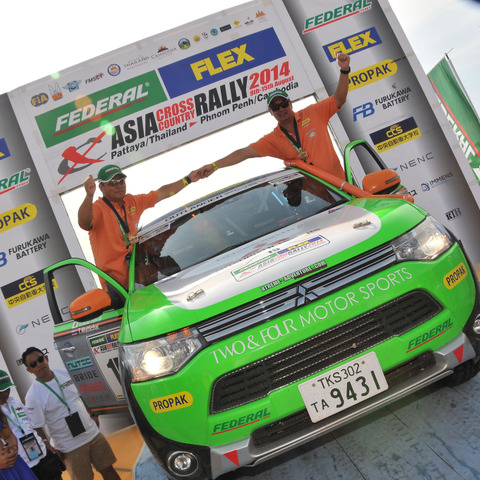 【アジアクロスカントリーラリー14】三菱 アウトランダー PHEV、2年連続クラス優勝 画像
