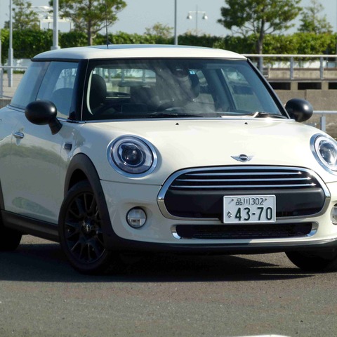 【MINI ワン 試乗】シンプルさが素の魅力を引き立てるベースモデル…島崎七生人 画像