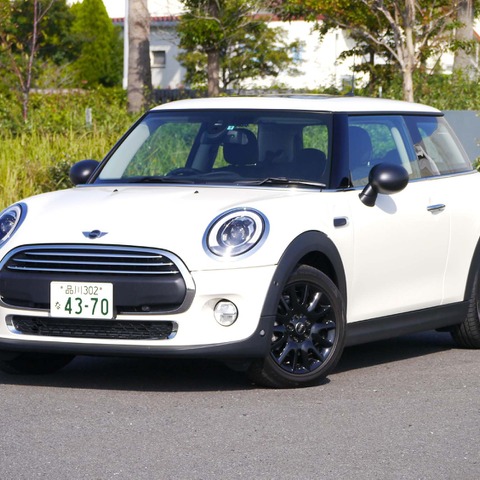【MINI ワン 試乗】遅れてきたベーシックモデル、その正体は痛快ホットハッチ…中村孝仁 画像