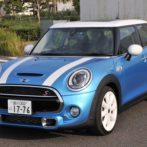 【MINI クーパーS 5ドア 試乗】使いやすいパッケージングとピーキーなハンドリング…諸星陽一 画像