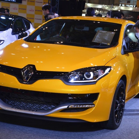 【東京オートサロン15】日本にしかない「トロフィーS」…ルノー メガーヌRS 画像