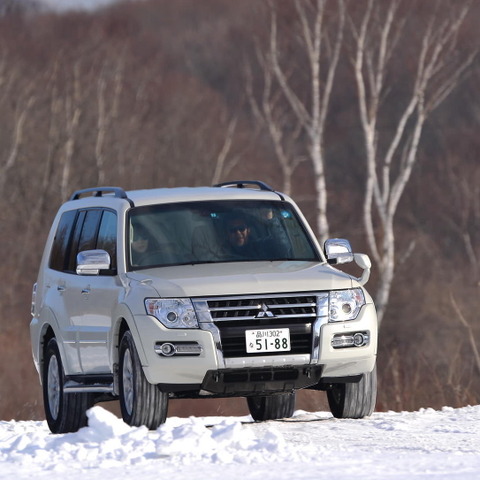 【三菱 4WDモデル 雪上試乗】圧倒的な駆動力のパジェロ、モード切替がカギのデリカ…斎藤聡 画像