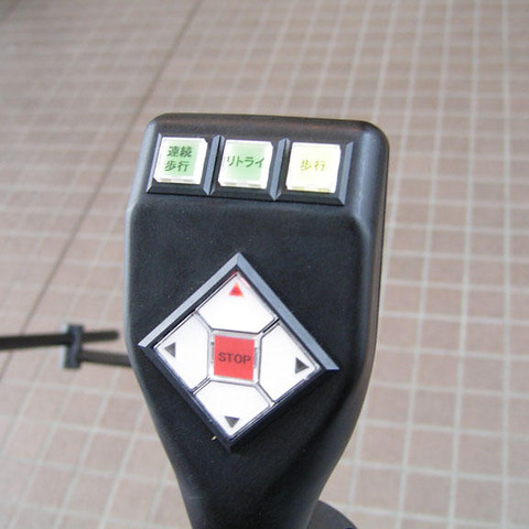 人間搭乗型二足歩行ロボット…ジョイスティック操作 画像