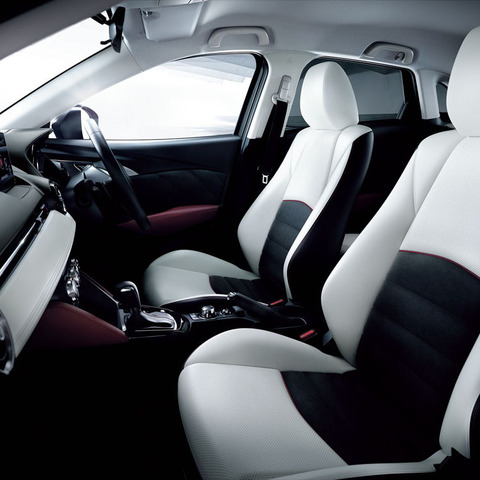 【マツダ CX-3 発売】先鋭感とぬくもりを作り込んだインテリアカラー 画像