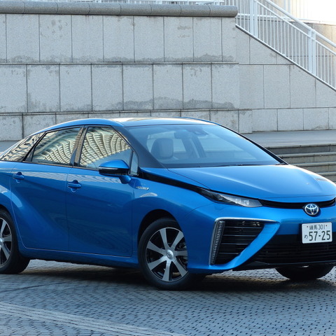 【トヨタ MIRAI 試乗】「ミライ」が公道を悠然と走った…島崎七生人 画像