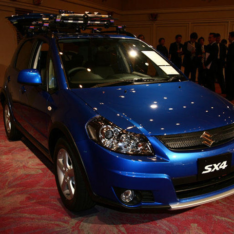 【スズキ SX4 発表】コンパクトカー全部がライバル 画像
