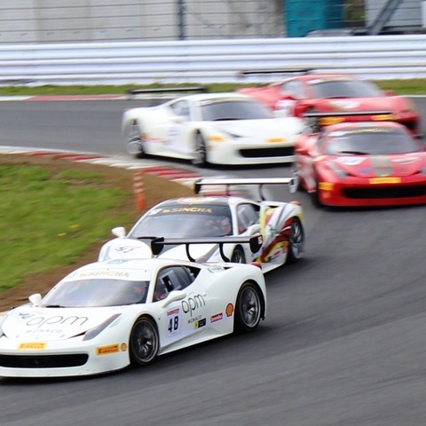 フェラーリ 488 GTB、レースマシンデビューは2015年末 画像