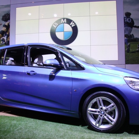 【BMW 2シリーズ グランツアラー 発表】スタイル、運動性能で日本製ミニバンに対抗 画像