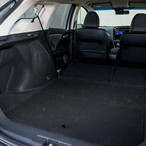 【ホンダ シャトル 発売】こだわりの荷室はメーカーの都合で制約を設けない 画像