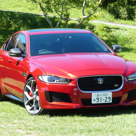 【ジャガー XE 試乗】乗員全員にスウィートな高性能車「3.0S」…島崎七生人 画像
