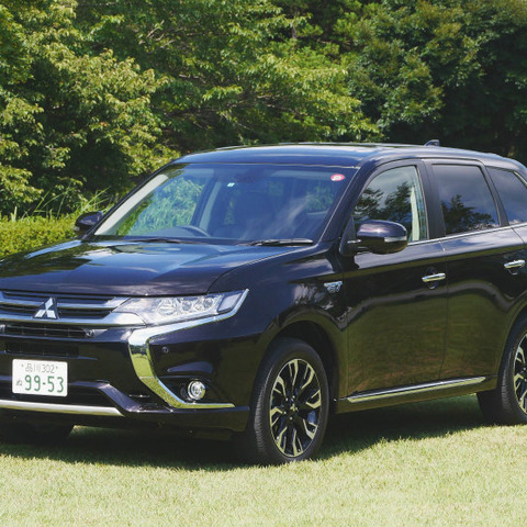 【三菱 アウトランダーPHEV 試乗】音もなく一気に加速する様はまるでゴースト…中村孝仁 画像