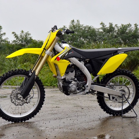 【スズキ RM-Z250 新型】エンジンは計80か所もの改良、フレームは完全新設計 画像