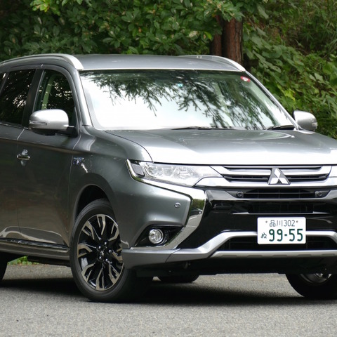 【三菱 アウトランダーPHEV 試乗】“基本はEV”、すんなり乗れて実用的…島崎七生人 画像