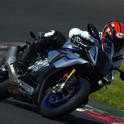 【ヤマハ YZF-R1M 試乗】サーキットビギナーでも臆することなし…青木タカオ 画像
