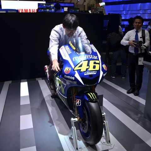 【東京モーターショー15】気分はロッシ…MotoGPレーサーに跨るチャンス 画像
