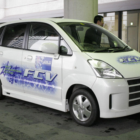 【EVS22】クローズドの特設コース試乗もあり 画像