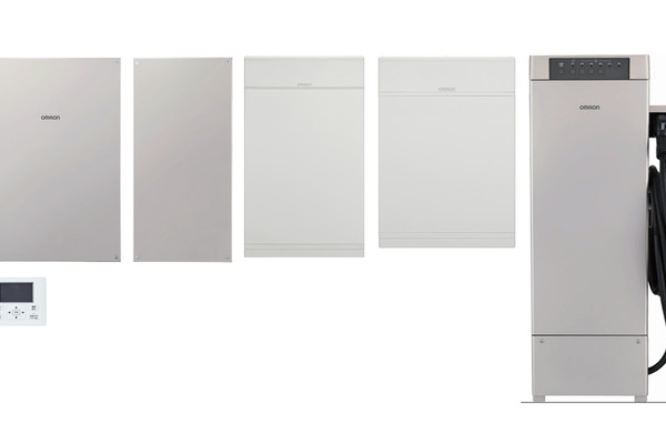 左より、トリプル蓄電パワーコンディショナ、蓄電池用コンバータ、蓄電池ユニット6.5kWh/9.7kWh、V2Hスタンド