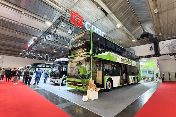 CRRC EVが2種類の新型電動バスを初公開（Busworld Europe 2025）