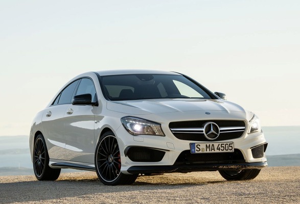 メルセデスベンツ CLA45 AMG