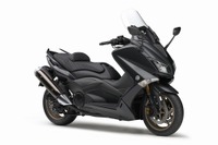 ヤマハ TMAX530、2016年モデルを発売…アイアンマックスはゴールドホイール採用 画像