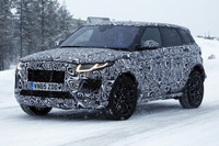 ジャガー最小SUV「E-PACE」、初めて捉えた“ナマ姿” 画像