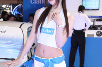 【東京オートサロン16】コンパニオン…クラリオン 画像