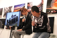 「撮られるのもドライバーの仕事」…レース協会写真展で脇阪、山本が語る 画像