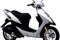 スズキのスクーター2車種、夏に向けた爽やかな新色 画像