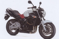 スズキ GSR400 に特別カラーを採用 画像