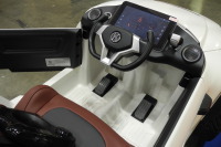 【ギフトショー16】リモコンで遠隔操作できる子供用電動車、タブレットも装備 画像